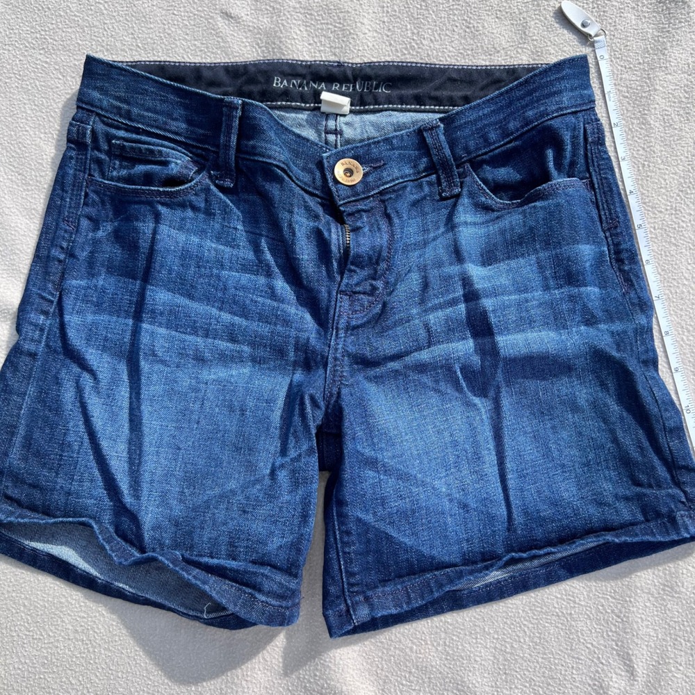 Banana Republic Dark Wash Denim Shorts Womens 27R Cotton Stretch Mid Rise Blue